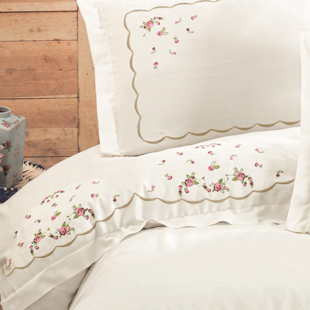 Beautifully Stitched Cotton Bed Linen Set in Cream Color – High-Quality Craftsmanship and Durability